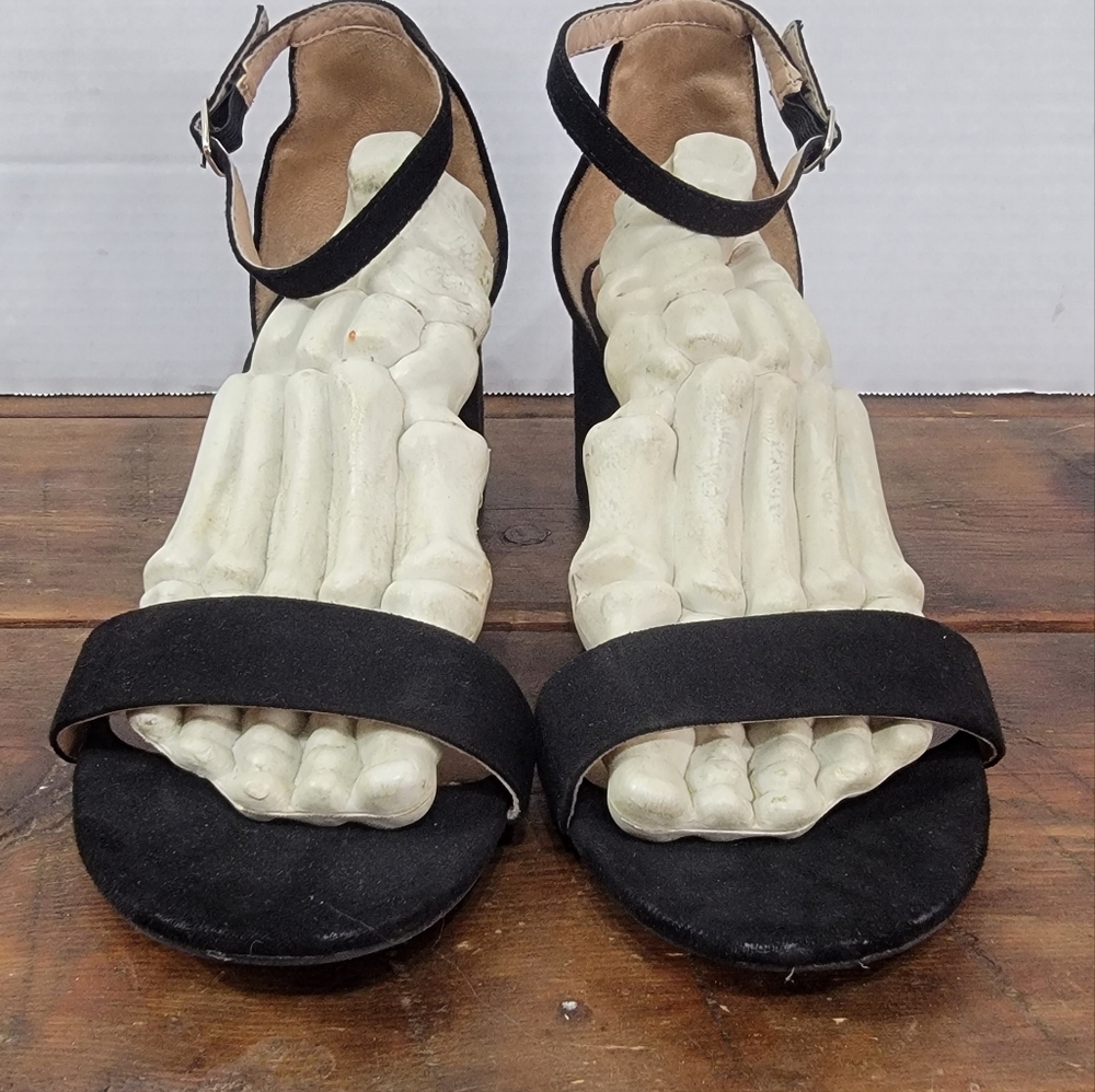 Sal Black Sandals
